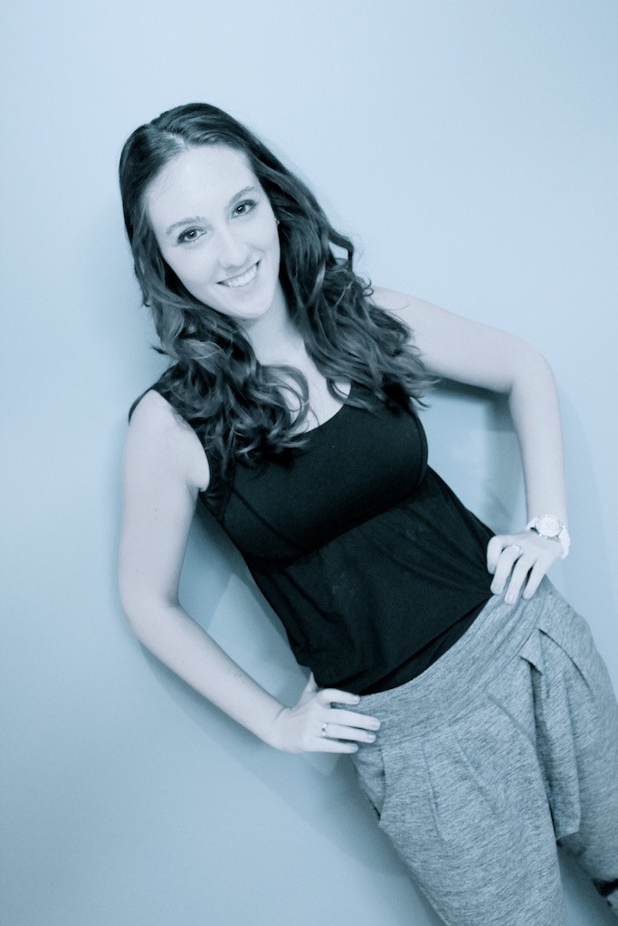 Zumba Montreal pour des cours- Professeure Victoria Zumba Montreal pour des cours- Professeure Victoria
