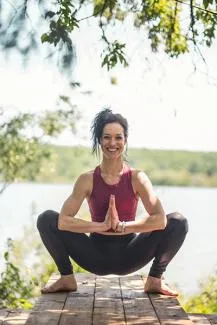 Cours de Yoga à Montréal (Entreprise, Domicile, École) | Santé Active