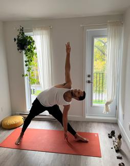 Cours de Yoga à Montréal (Entreprise, Domicile, École) | Santé Active