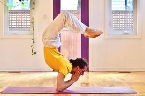Professeur de Yoga Montréal - Yoga en Entreprise
