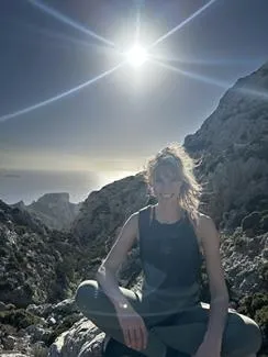 Yoga Montréal- Entreprise, Ainés, Écoles
