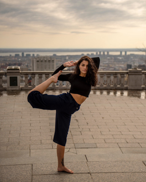 Yoga en Entreprise et pour Ainés Montréal Laval et Rive Sud Yoga en Entreprise et pour Ainés Montréal Laval et Rive Sud
